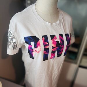 2 pink t shirts